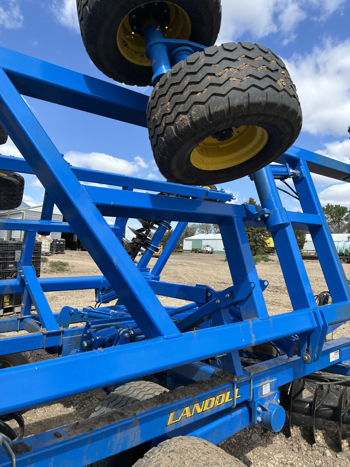 2022 Landoll 6231-33 Disk