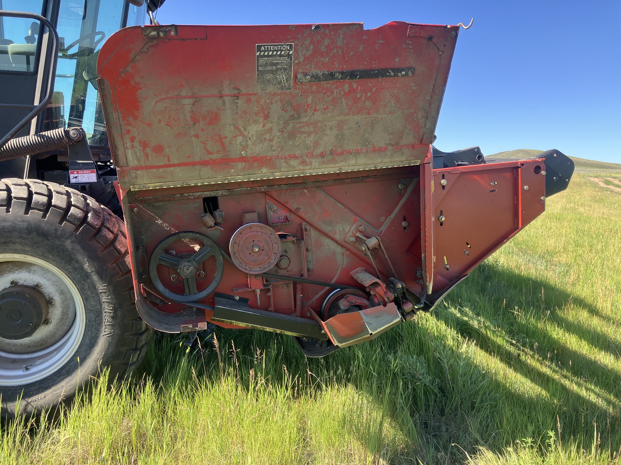 2002 Case IH WDX1101 Self-Propelled Windrowers and Swather