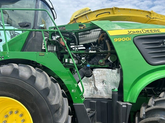 2021 John Deere 9900 Self-Propelled Forage Harvester