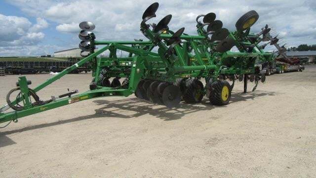 2021 John Deere 2730 Disk Chisel