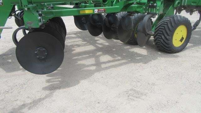 2021 John Deere 2730 Disk Chisel