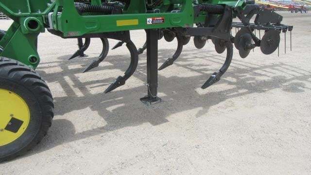 2021 John Deere 2730 Disk Chisel