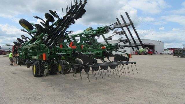 2021 John Deere 2730 Disk Chisel