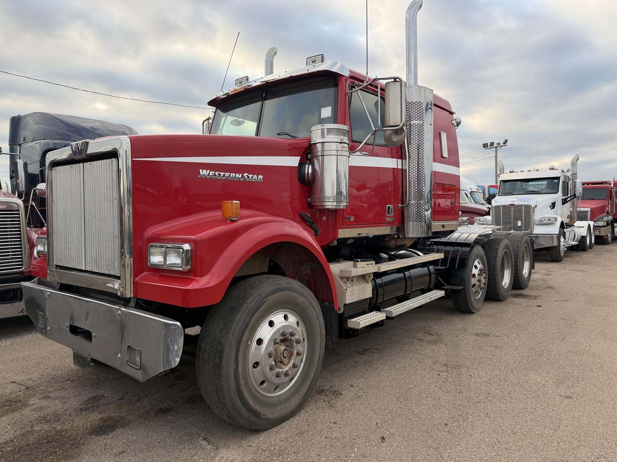 2015 Western Star 4900 Semi Trucks/Trailer