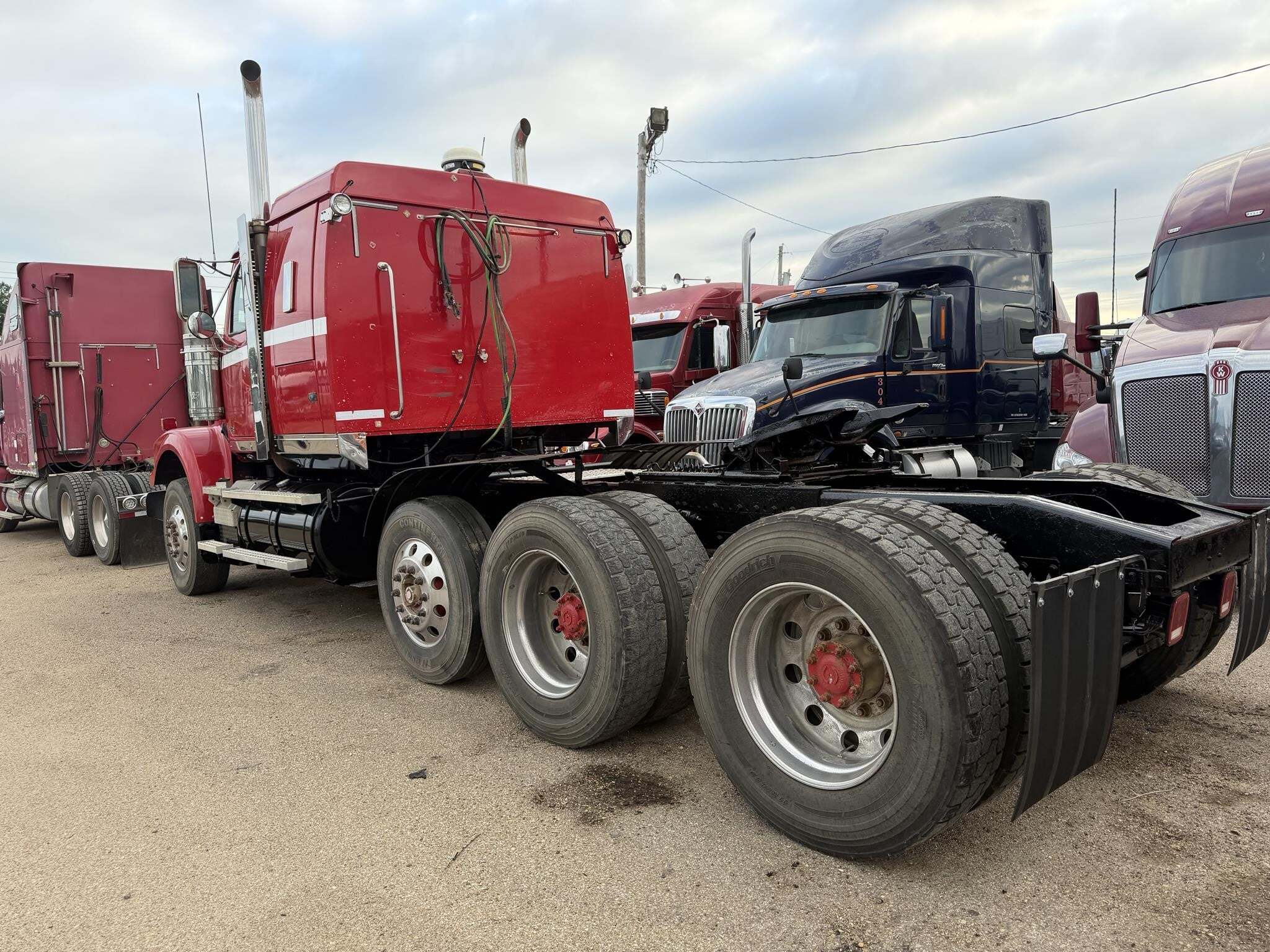 2015 Western Star 4900 Semi Trucks/Trailer