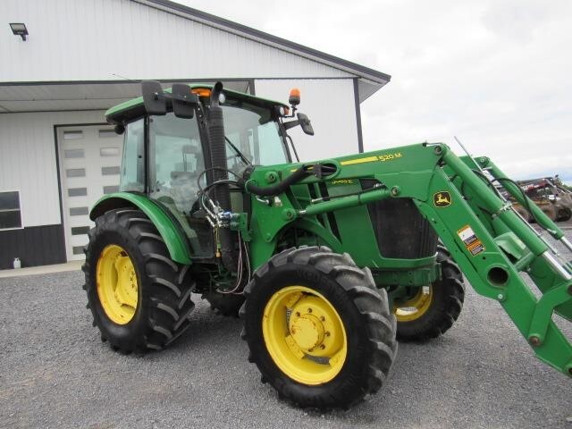 2015 John Deere 5085E Tractor