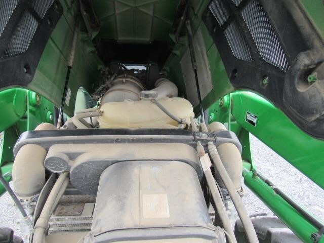 2015 John Deere 5085E Tractor