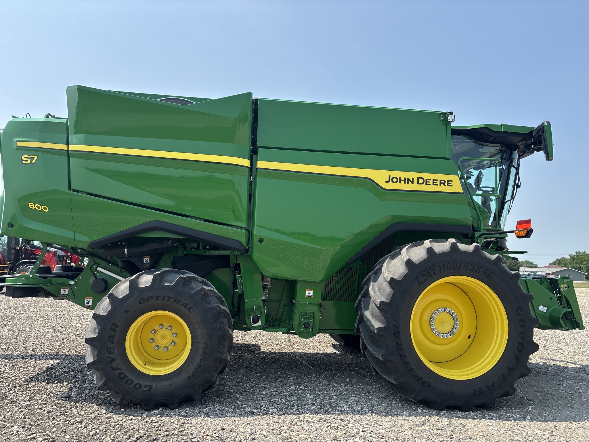 2025 John Deere S7 800 Combine
