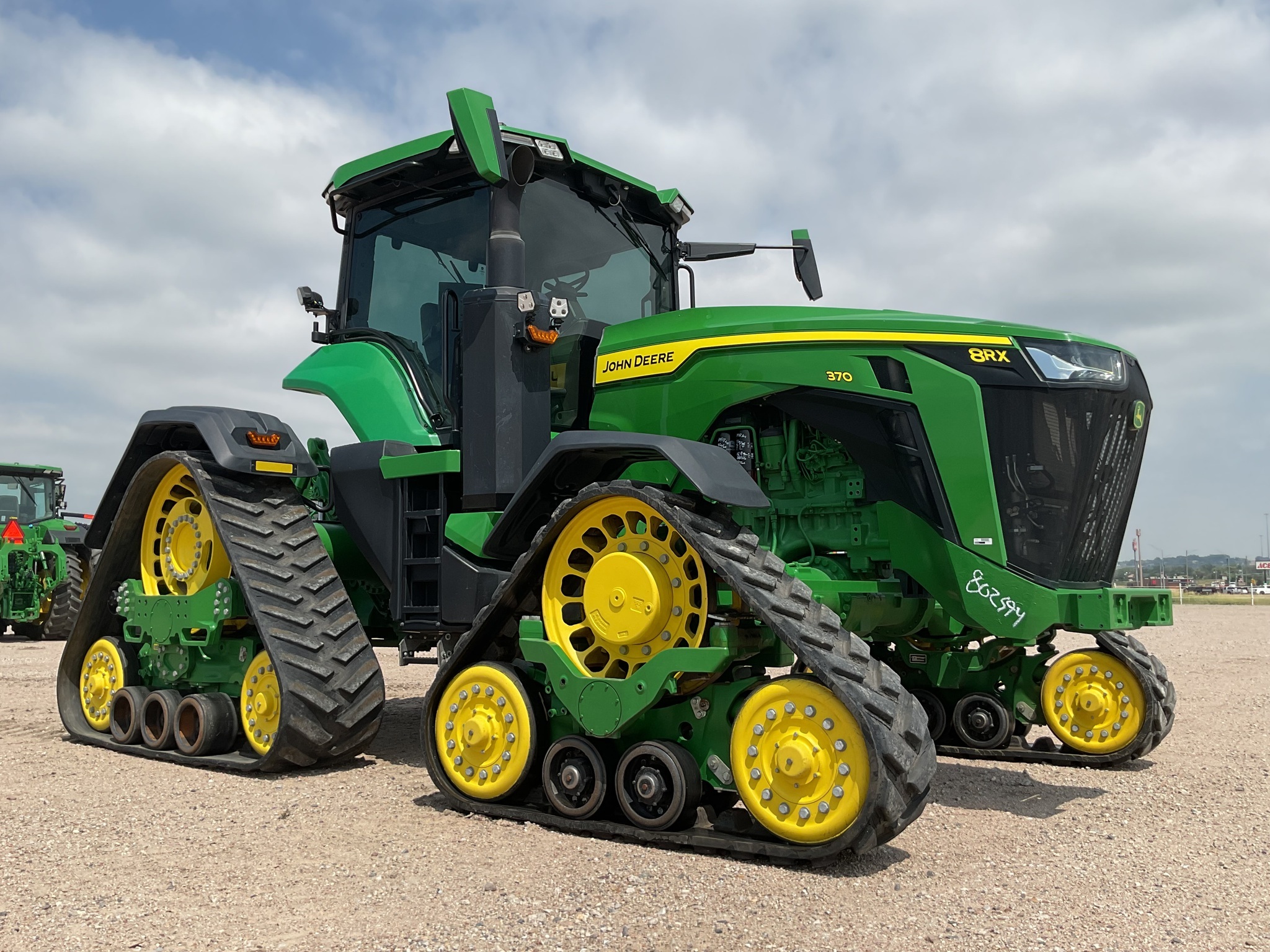2021 John Deere 8RX 370 Tractor