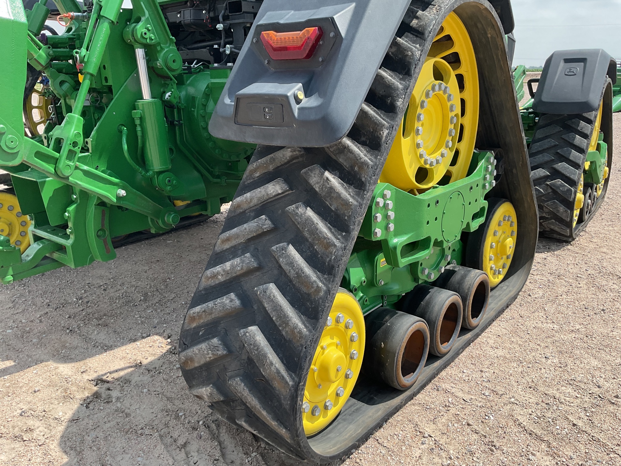 2021 John Deere 8RX 370 Tractor