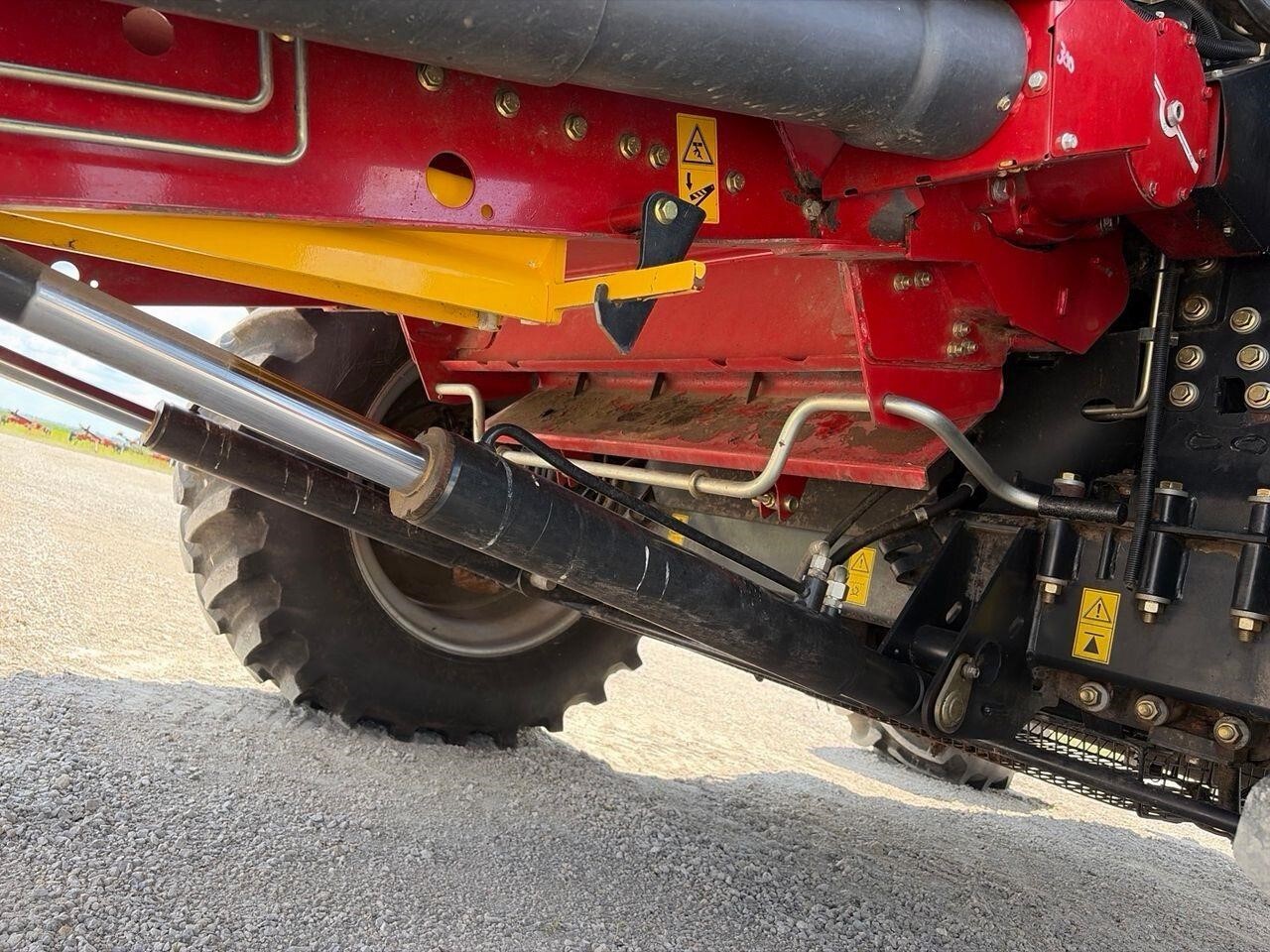 2019 Case IH 8250 Combine
