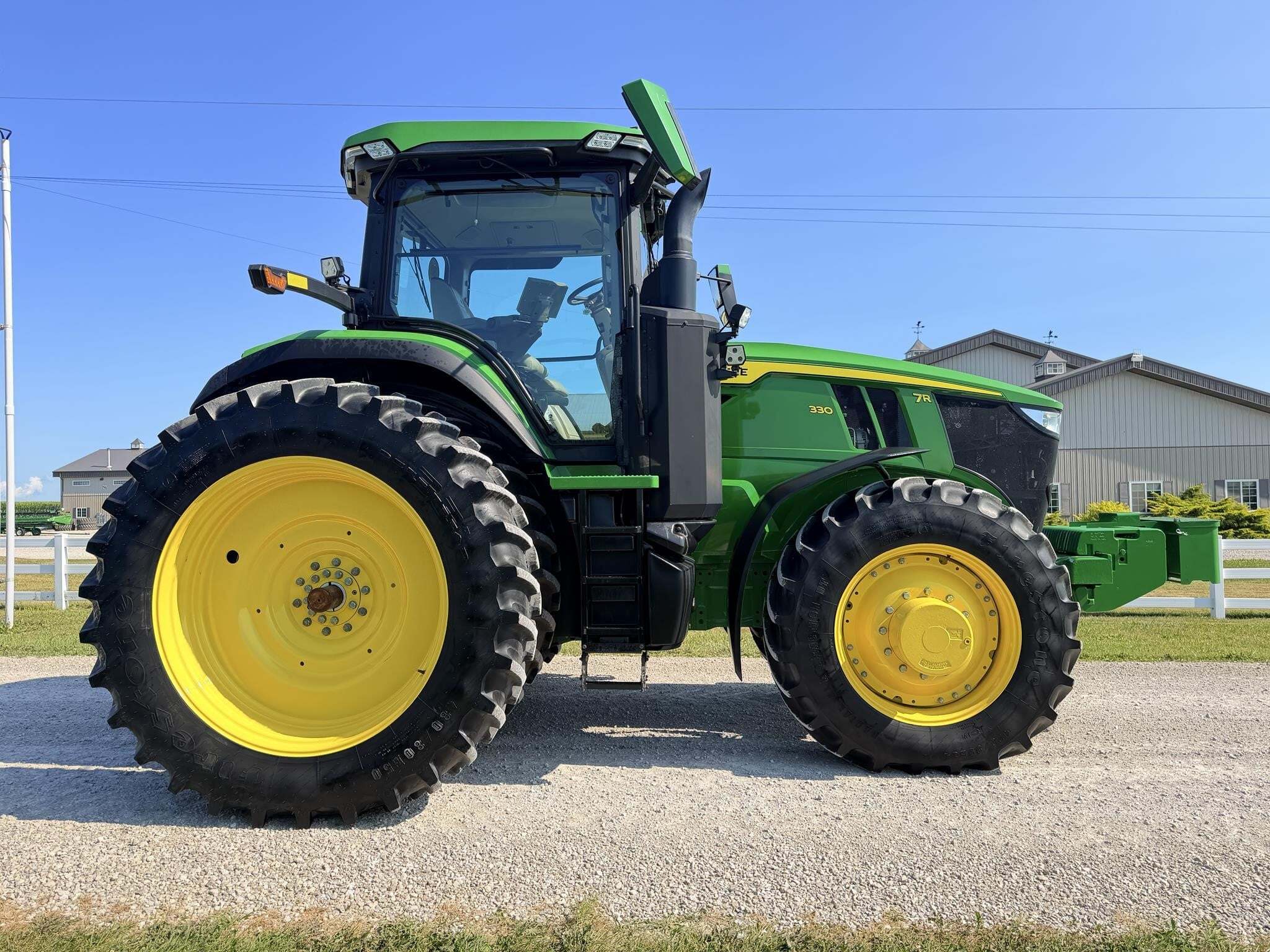 2022 John Deere 7R 330 Tractor
