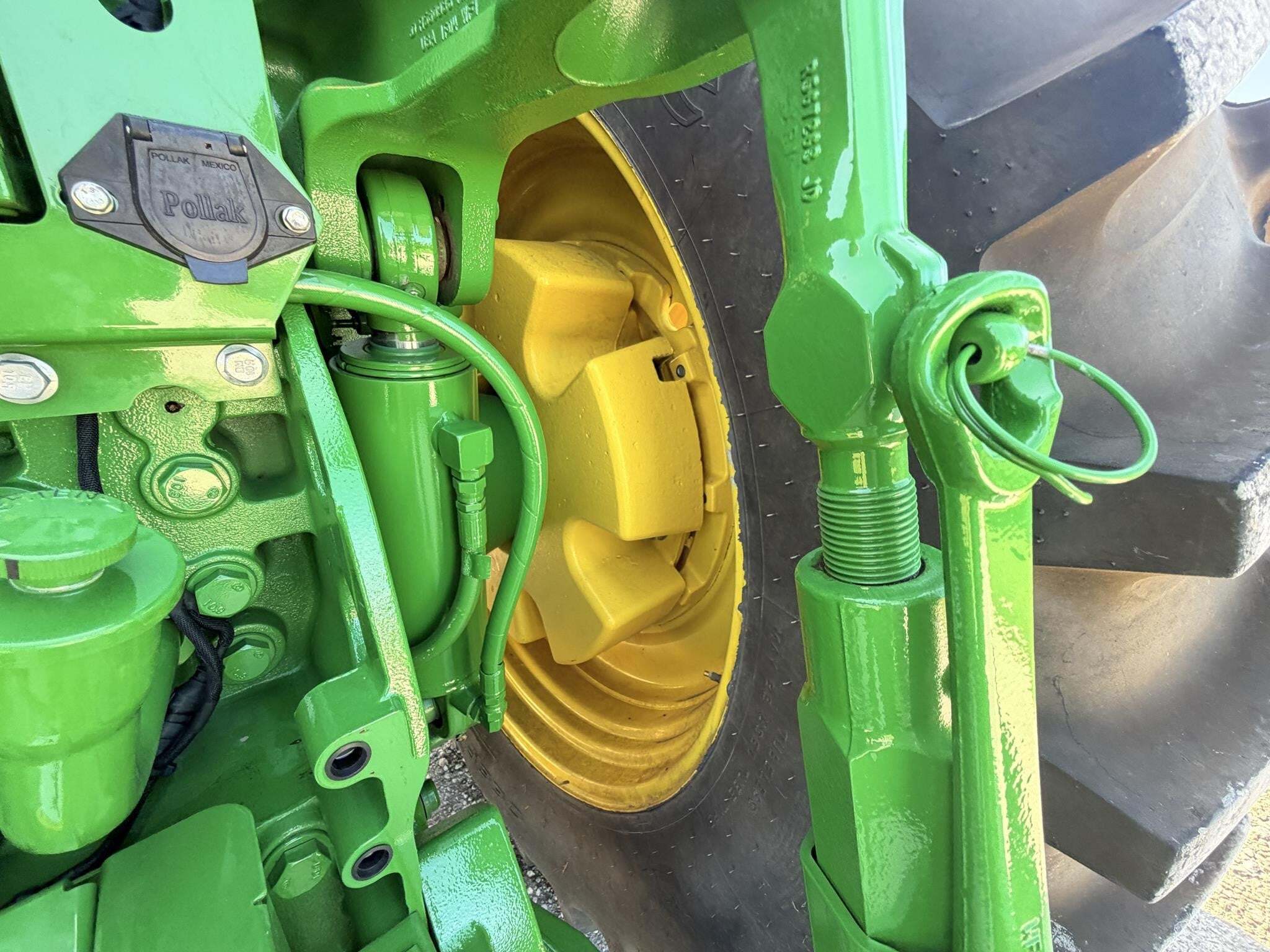 2022 John Deere 7R 330 Tractor