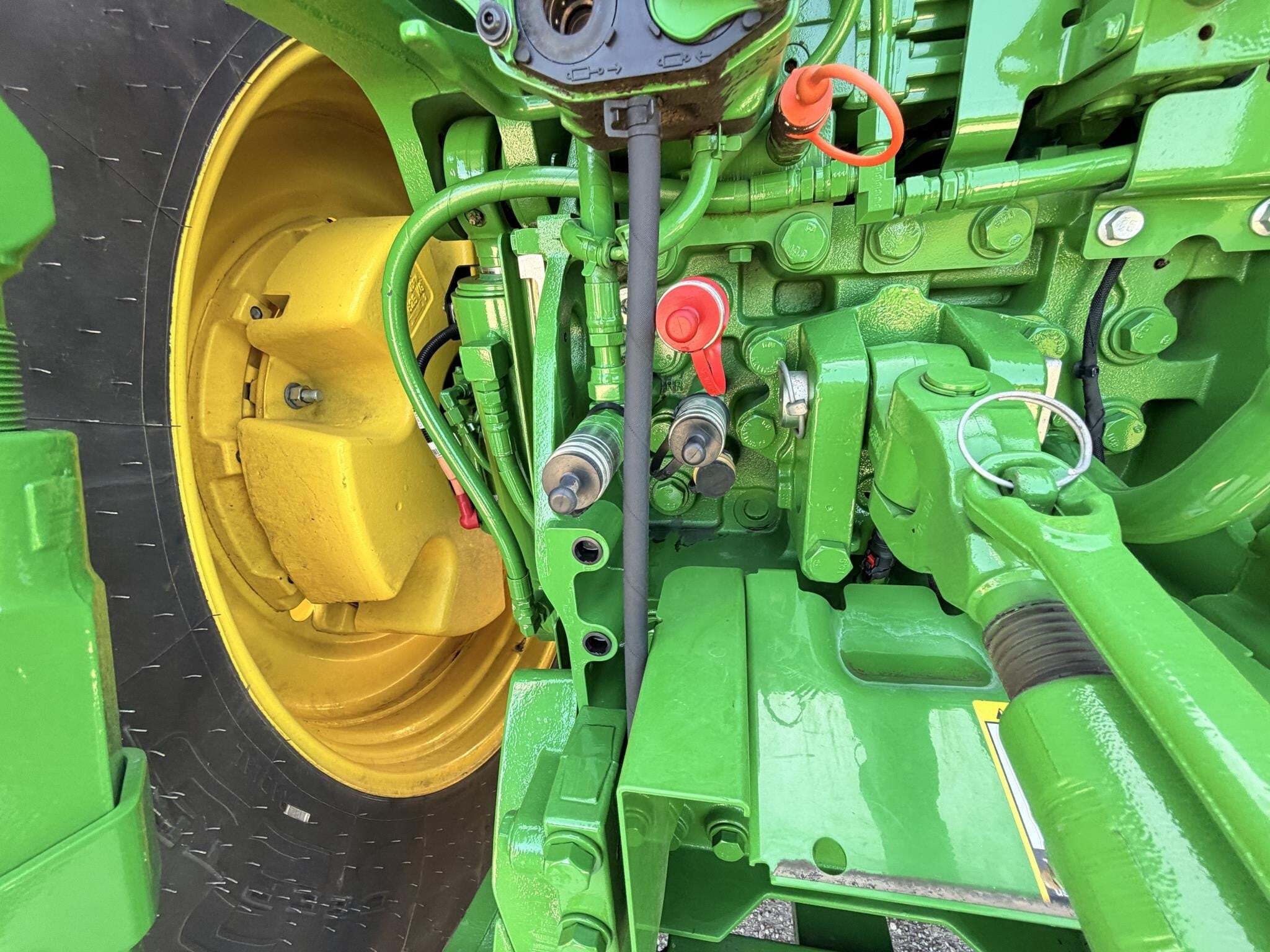 2022 John Deere 7R 330 Tractor