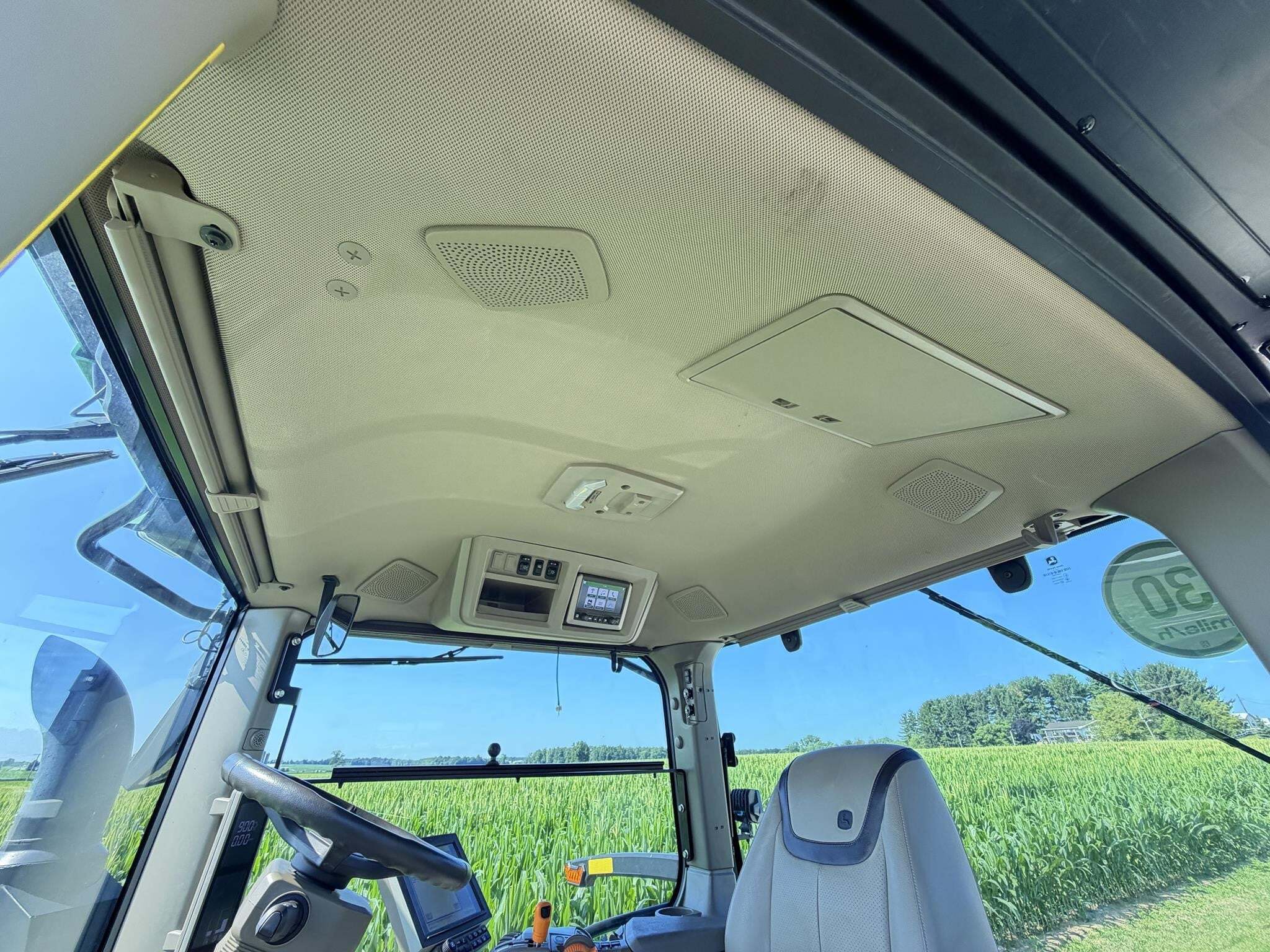 2022 John Deere 7R 330 Tractor