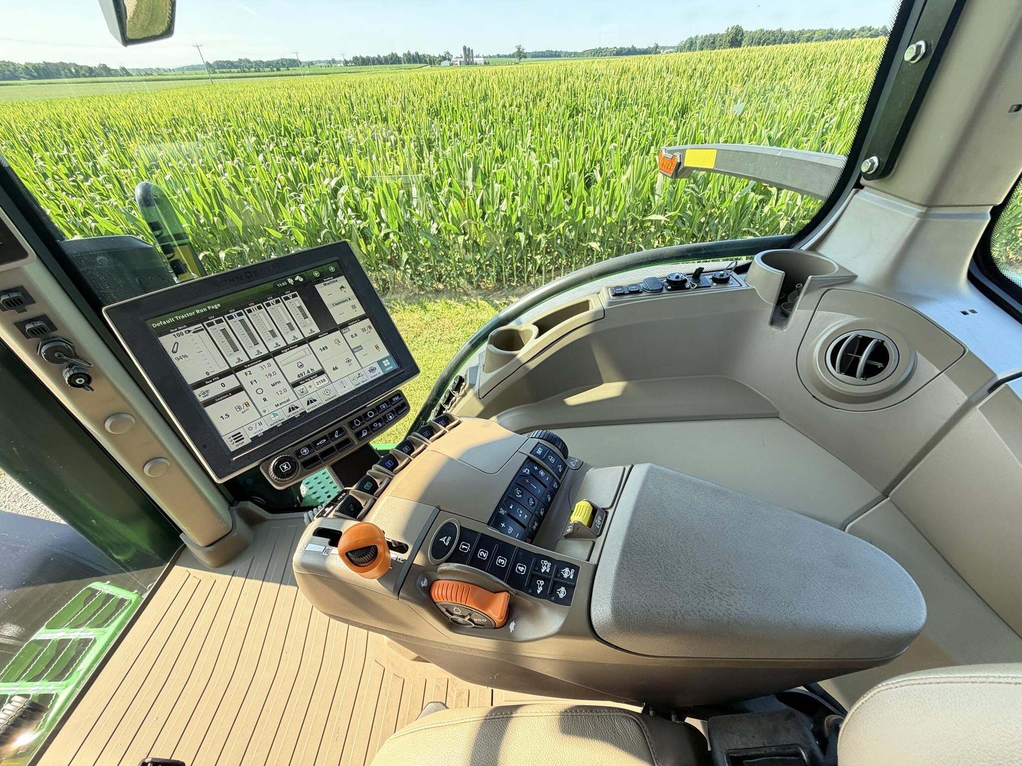 2022 John Deere 7R 330 Tractor