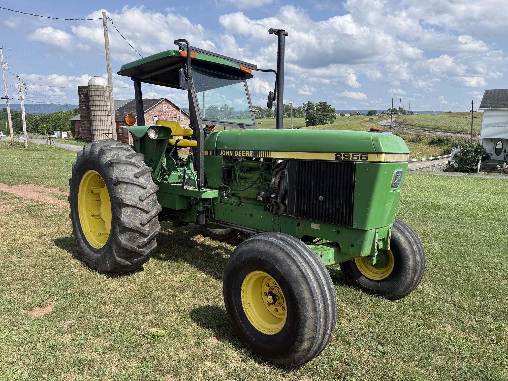 1987 John Deere 2955 Tractor