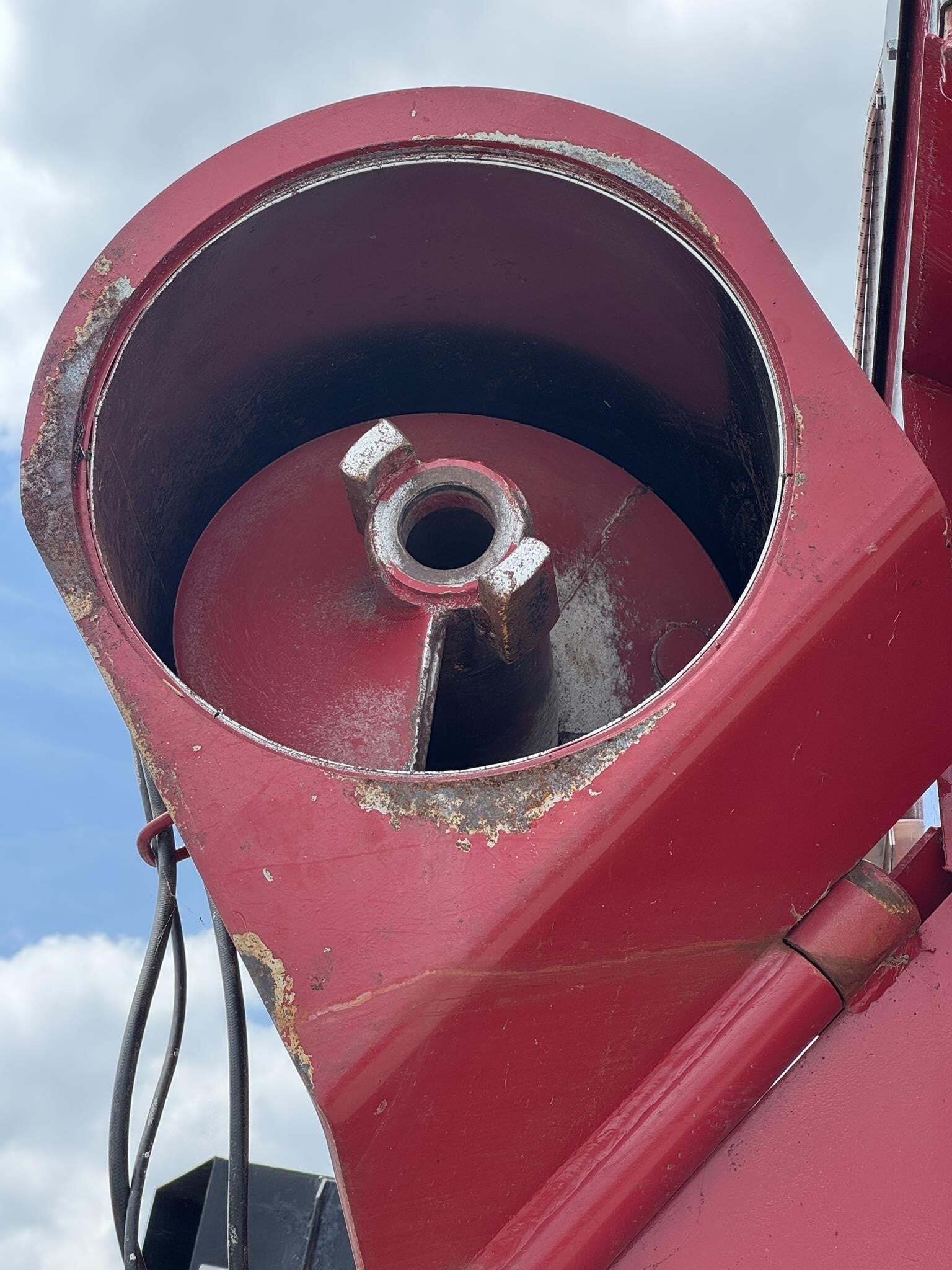  J&M 750-18 Grain Cart