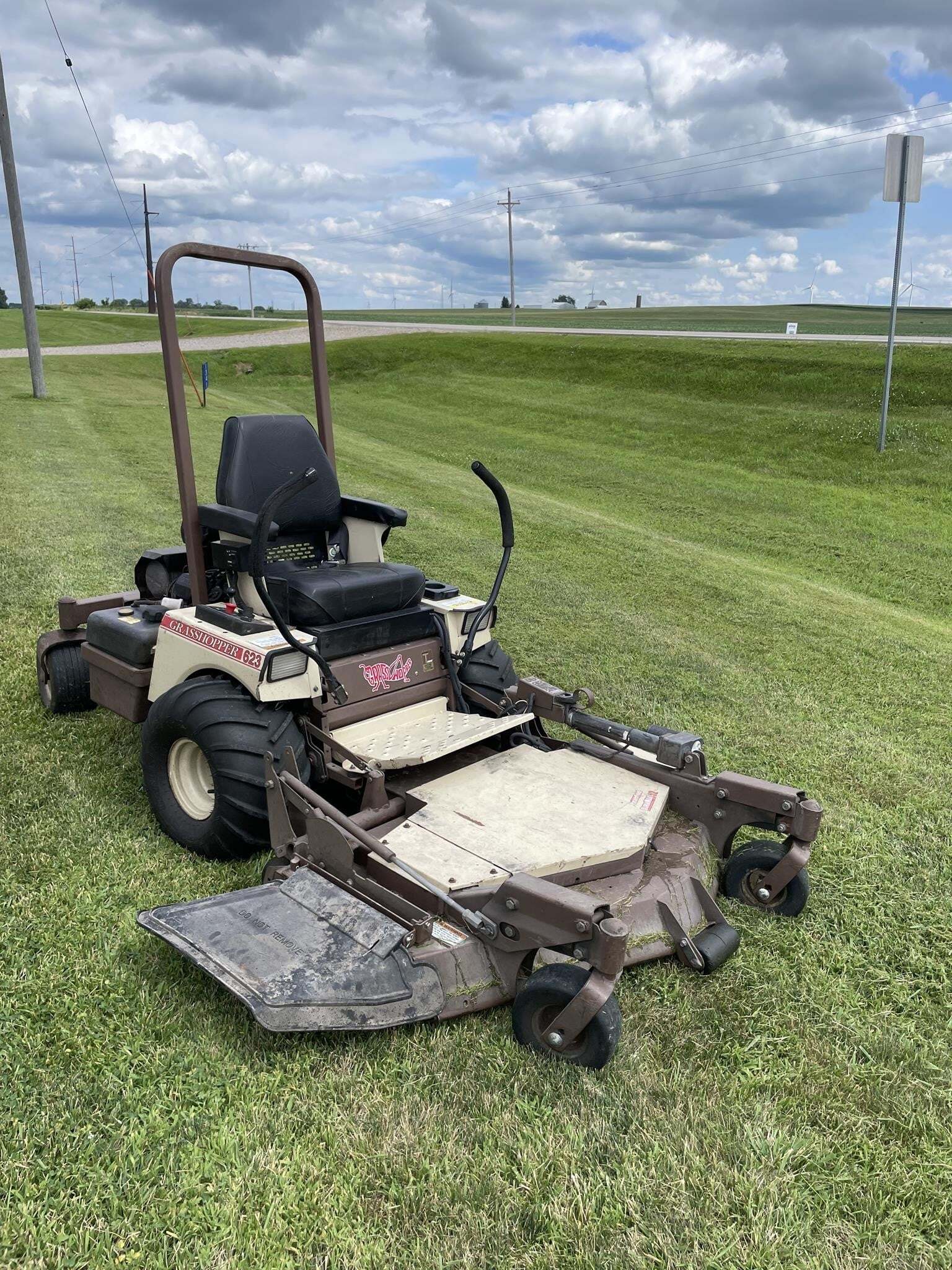 2014 Grasshopper 623T Lawn Mower