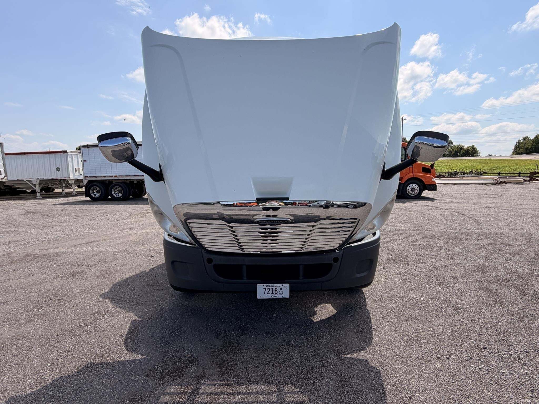 2016 Freightliner Cascadia 125 Semi Trucks/Trailer