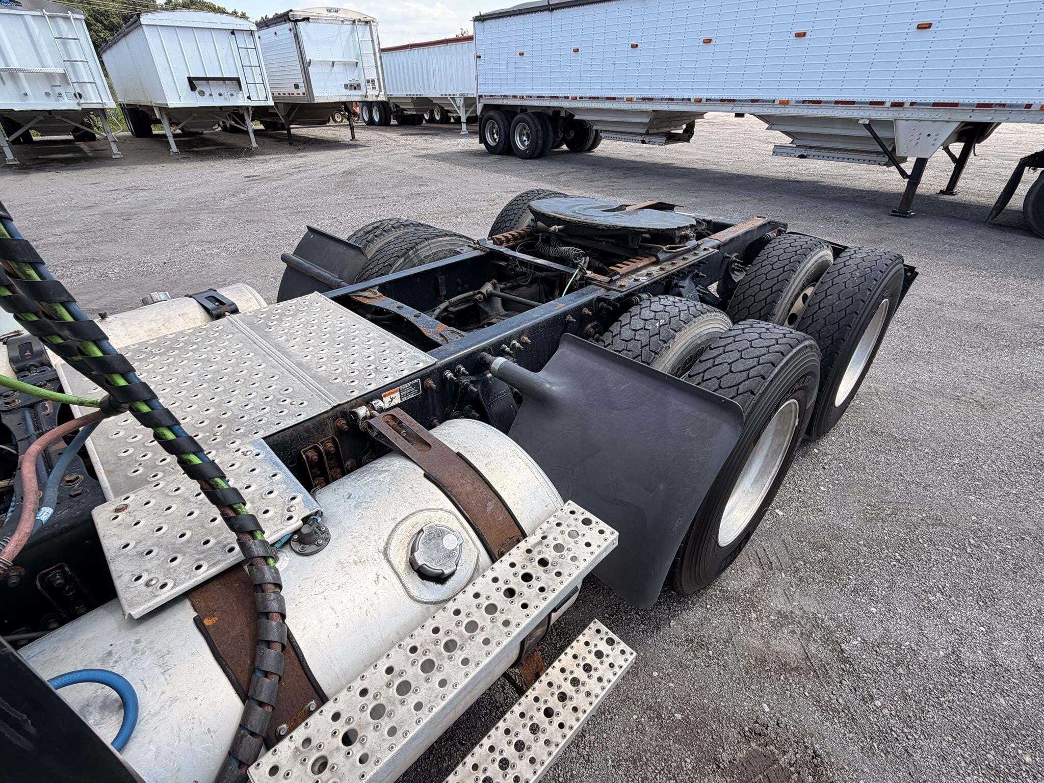2016 Freightliner Cascadia 125 Semi Trucks/Trailer