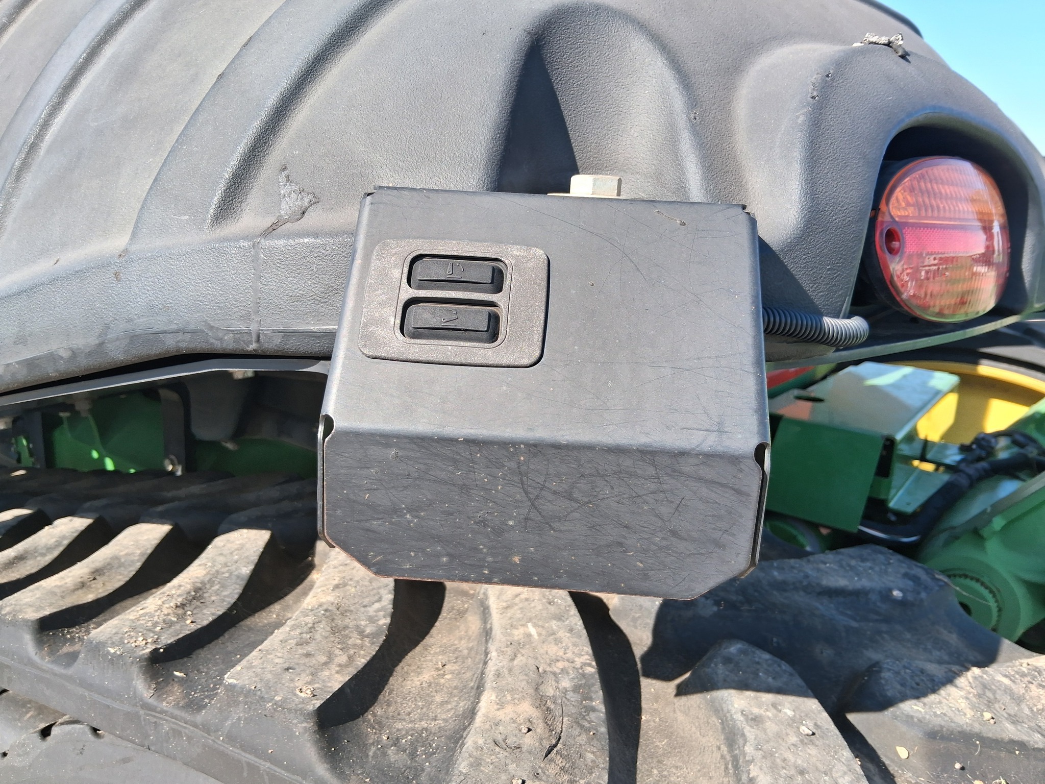 2015 John Deere 8370RT Tractor