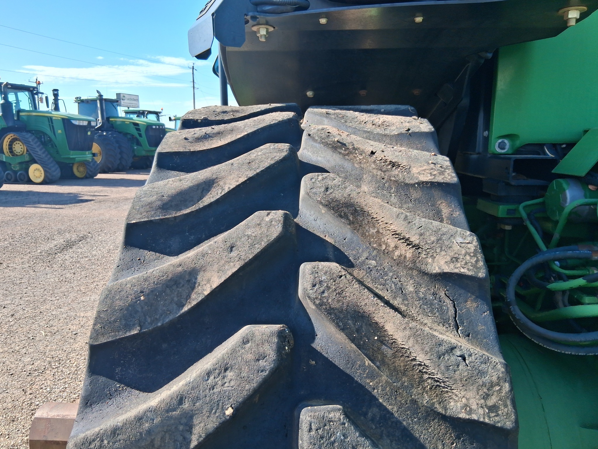 2015 John Deere 8370RT Tractor