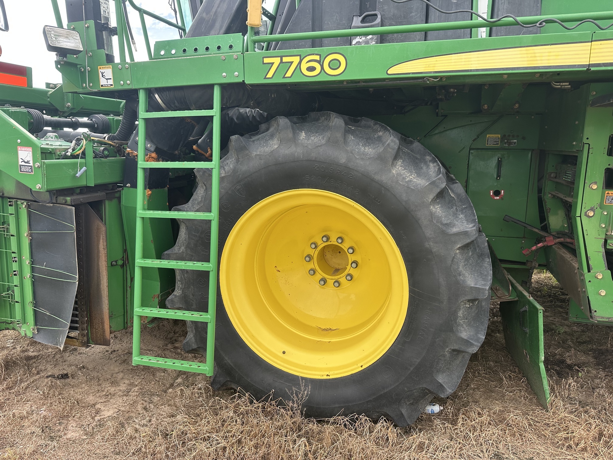 2010 John Deere 7760 Cotton Equipment