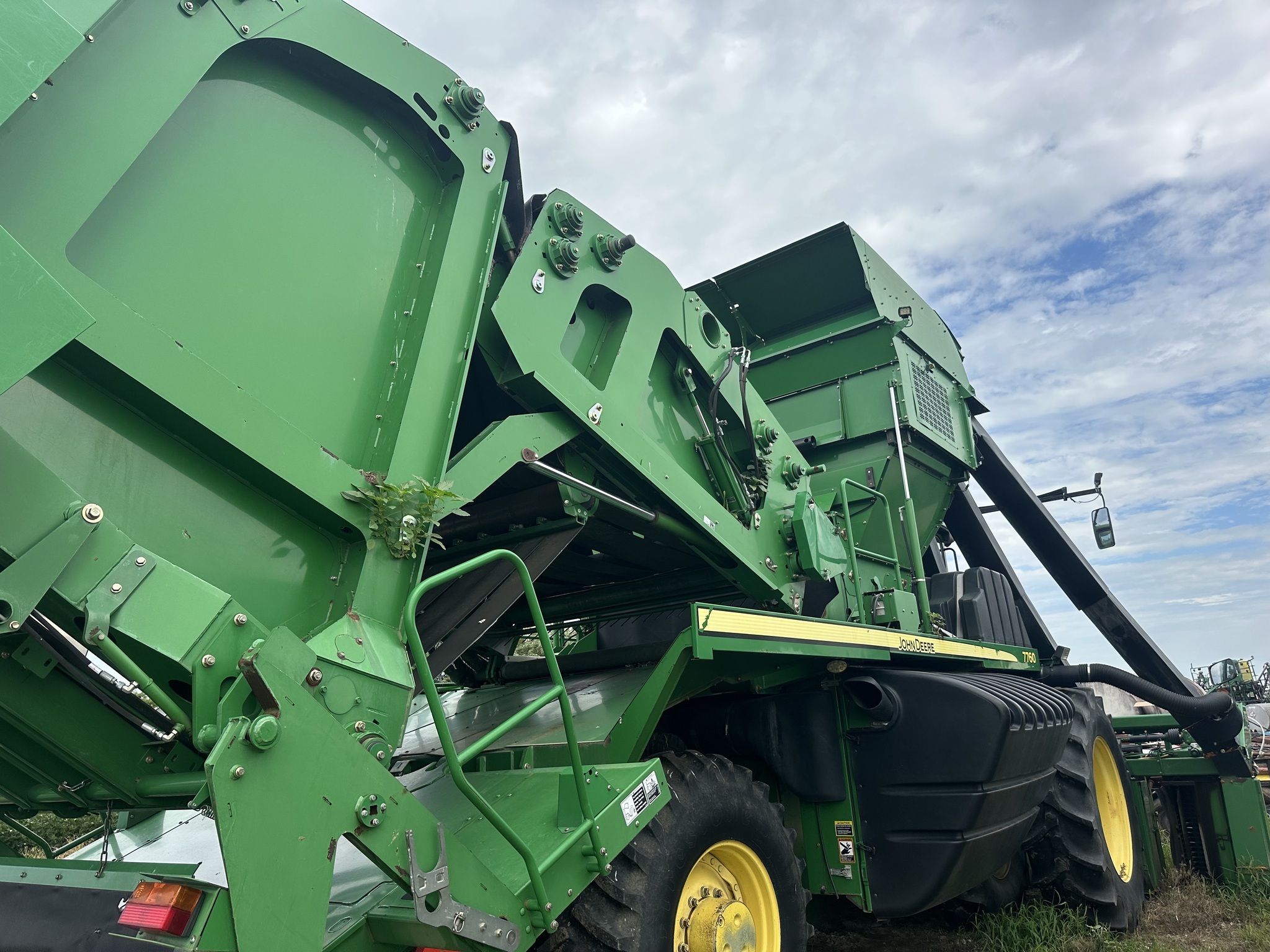 2010 John Deere 7760 Cotton Equipment