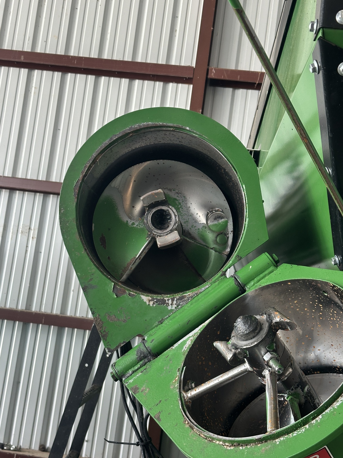2022 J&M 620-14 Grain Cart