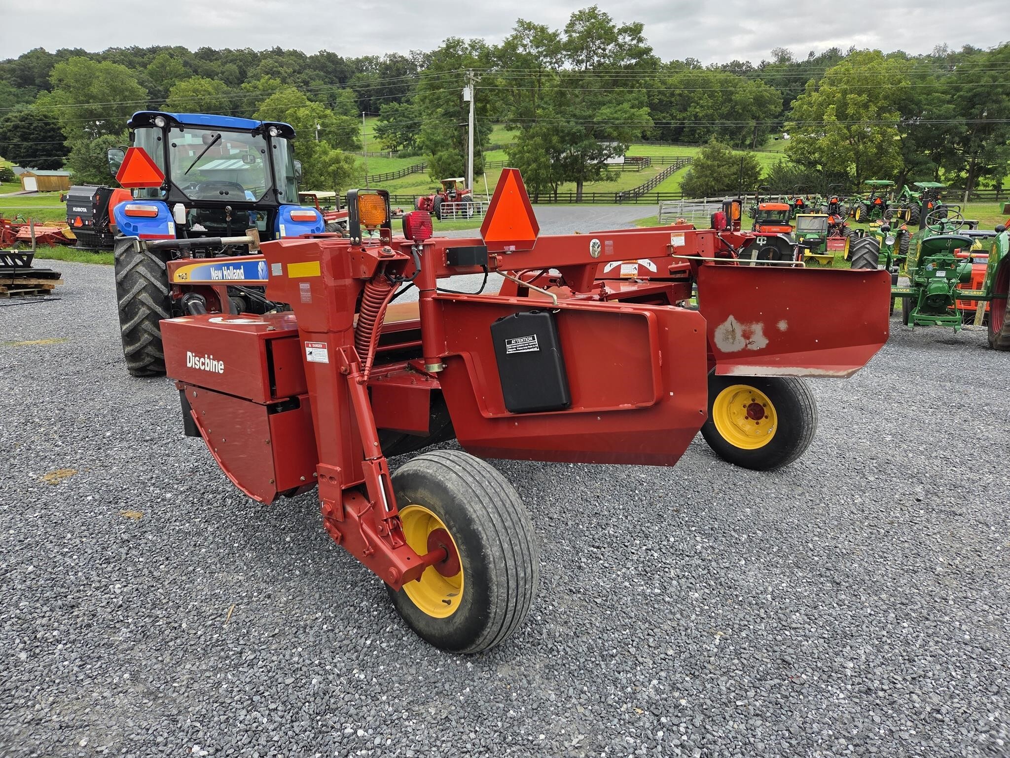 2009 New Holland H7230 Mower Conditioner