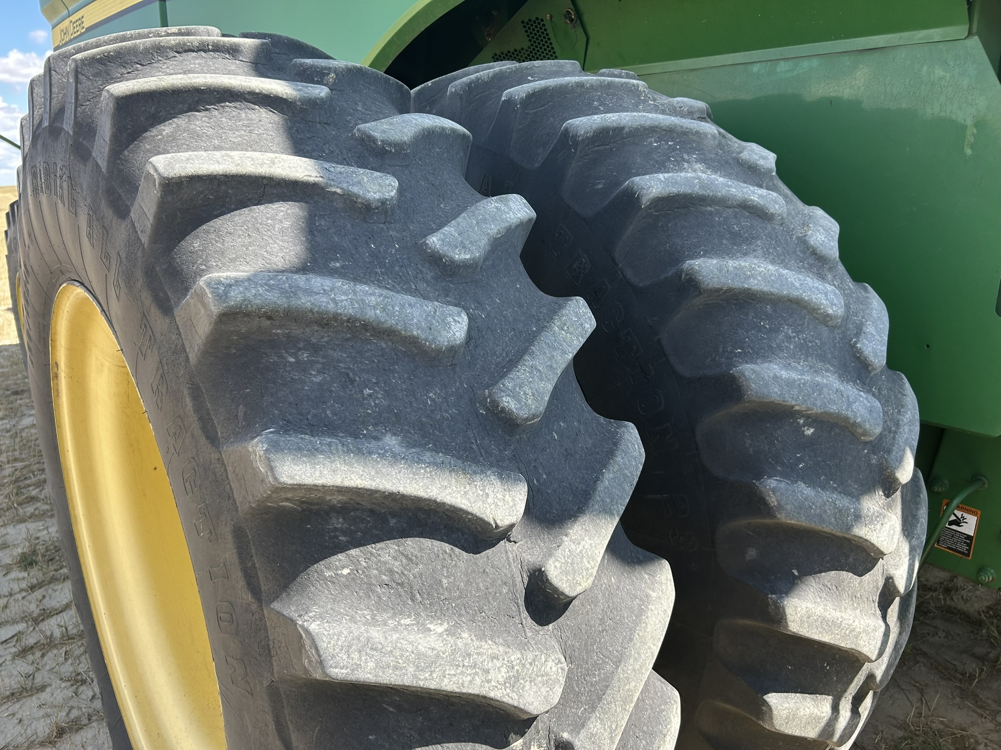 2012 John Deere S670 Combine