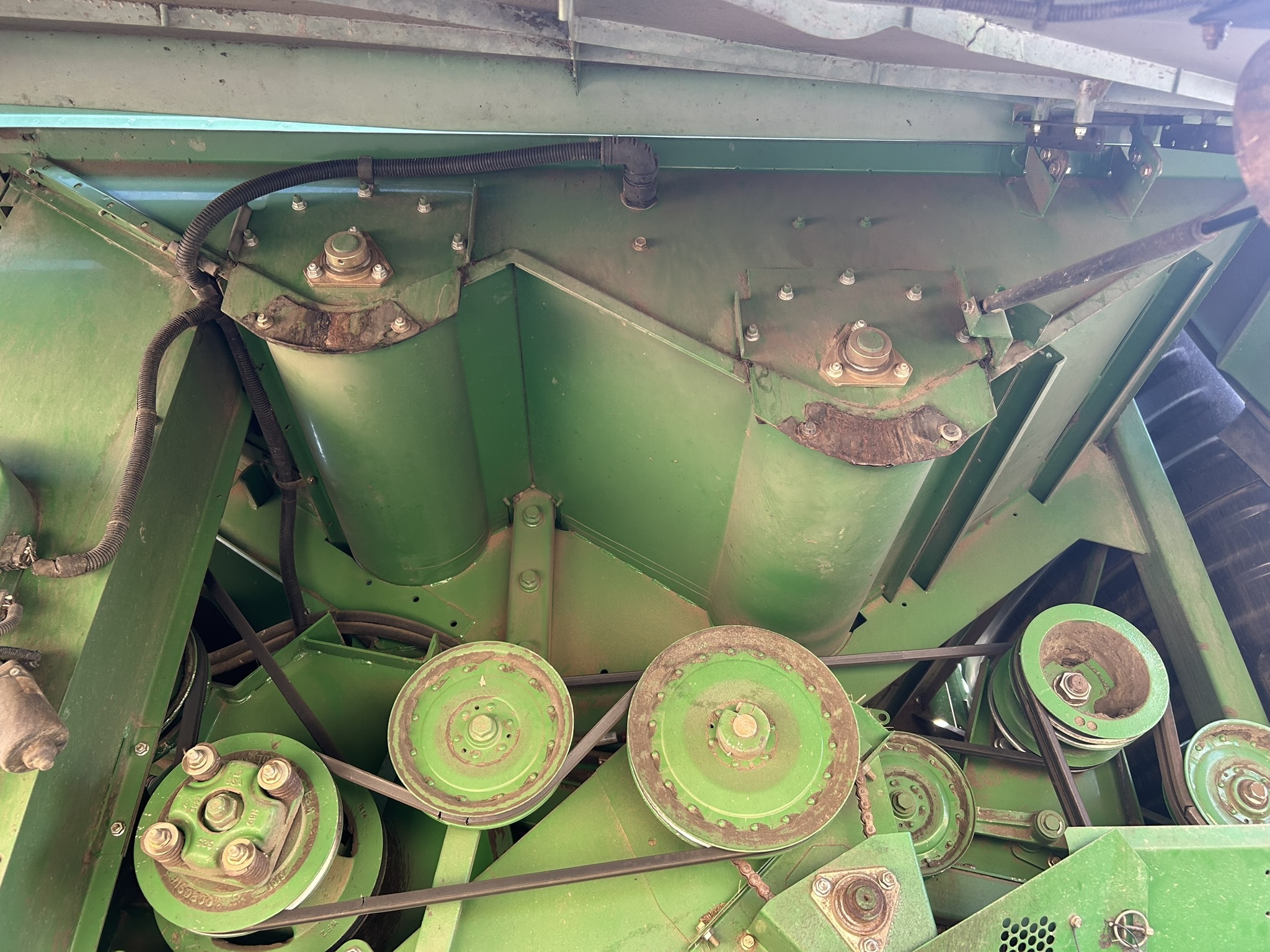 2012 John Deere S670 Combine