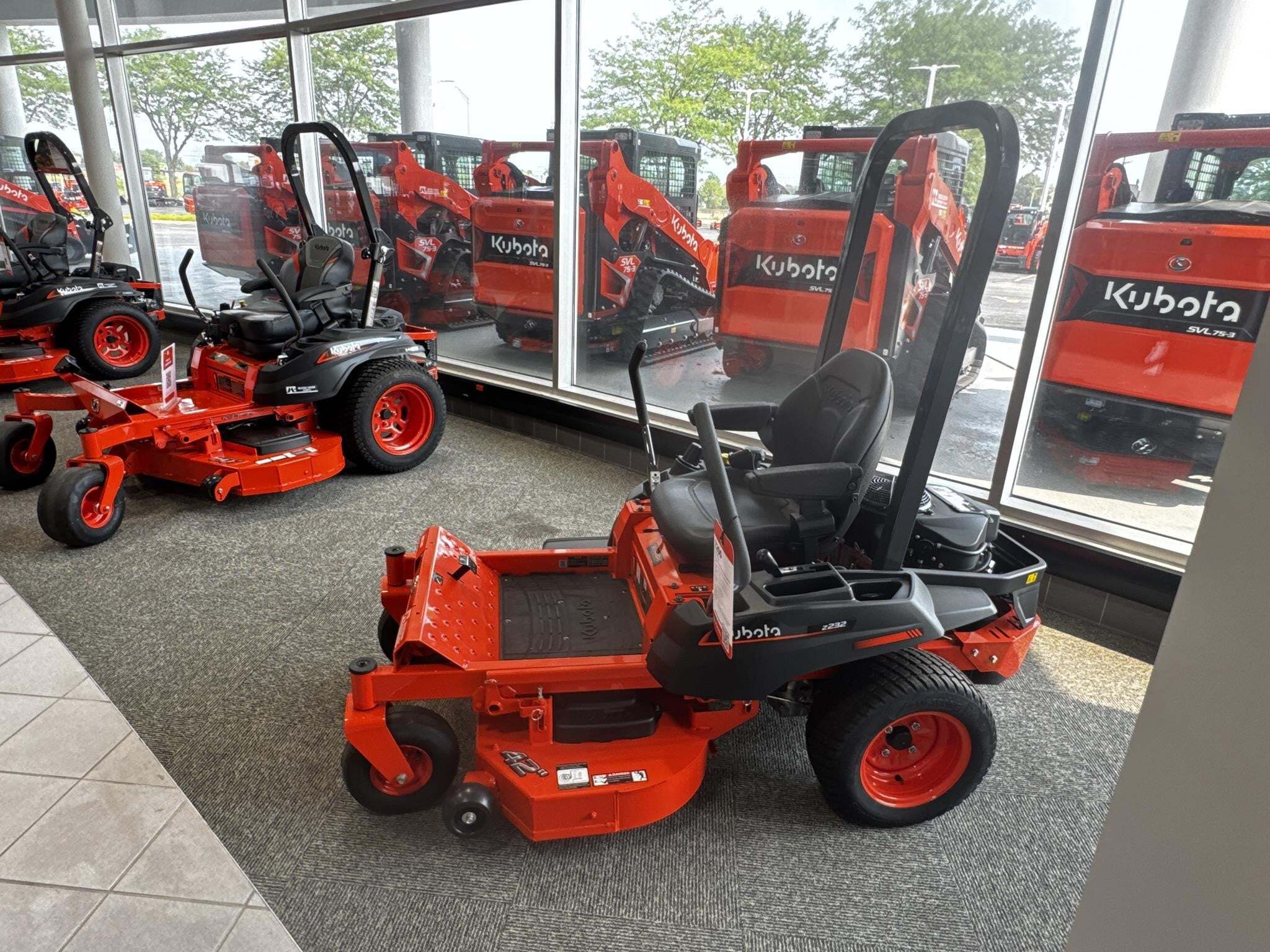  Kubota Z232 Lawn Mower