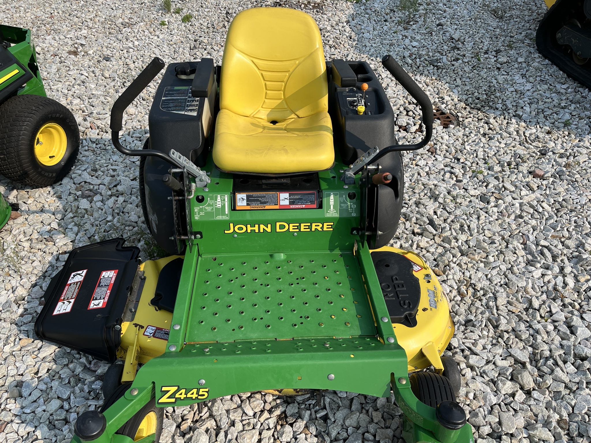 2010 John Deere Z445 Lawn Mower