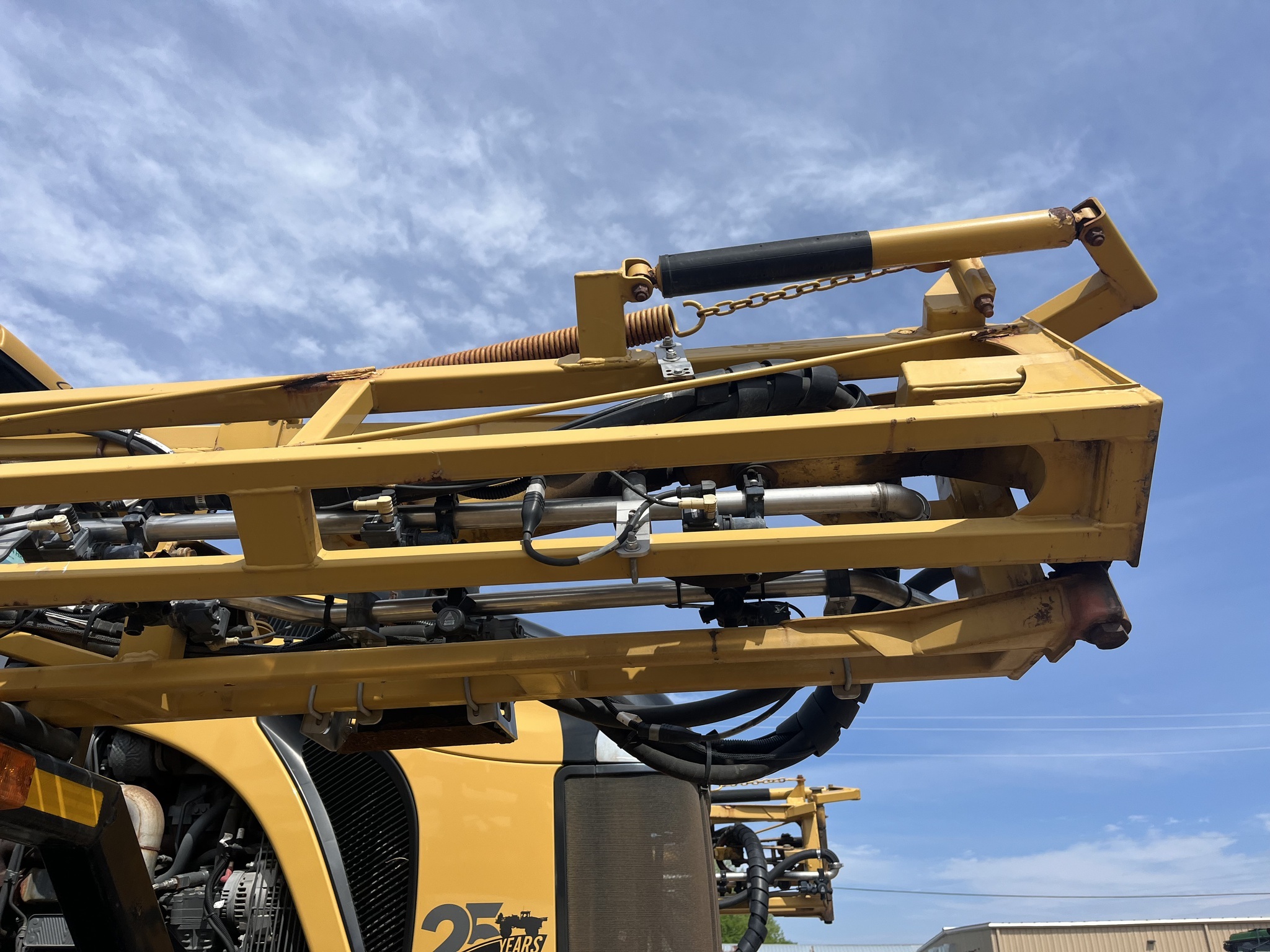 2018 ROGATOR RG1300C Self-Propelled Sprayer