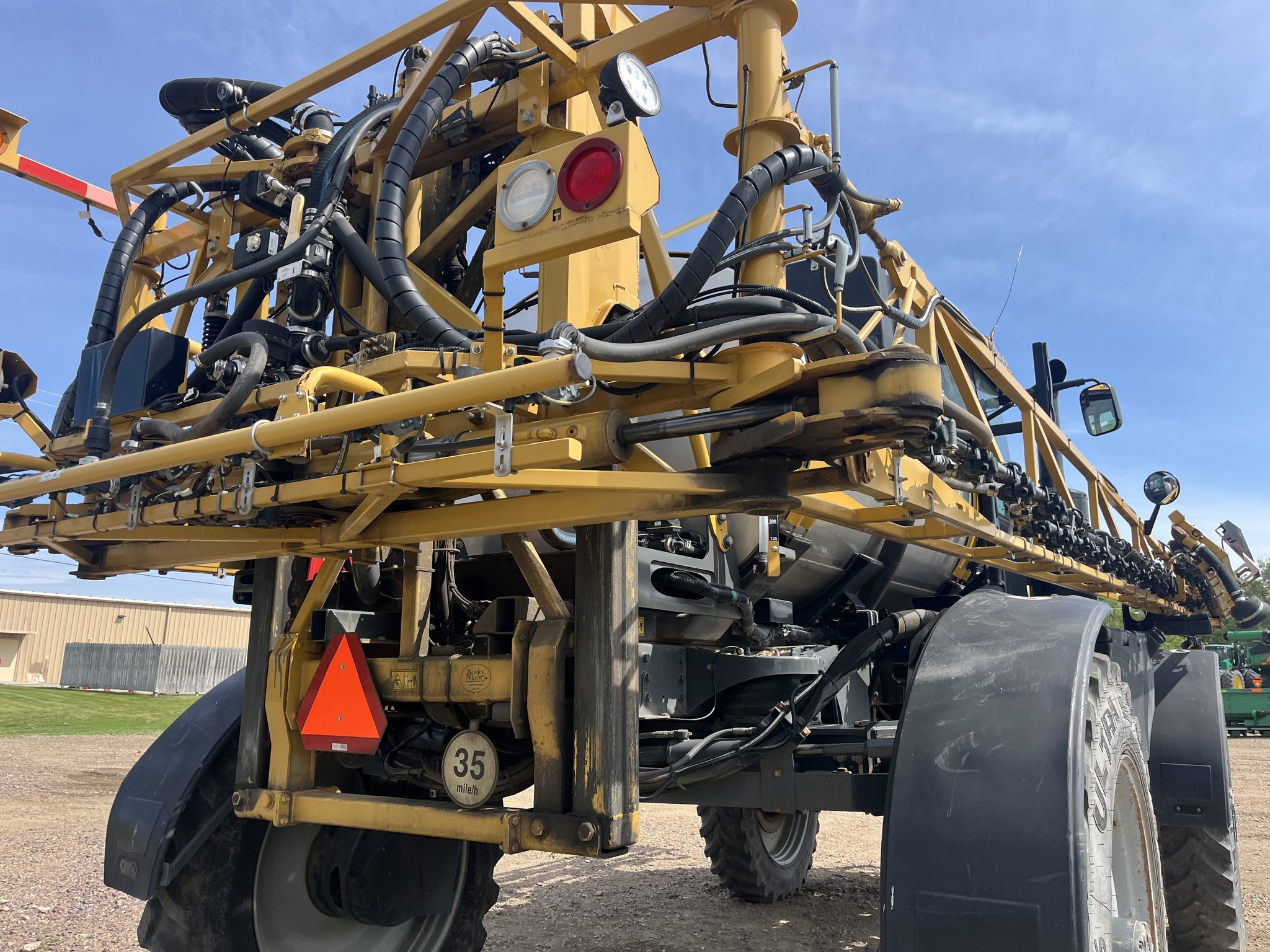 2018 ROGATOR RG1300C Self-Propelled Sprayer