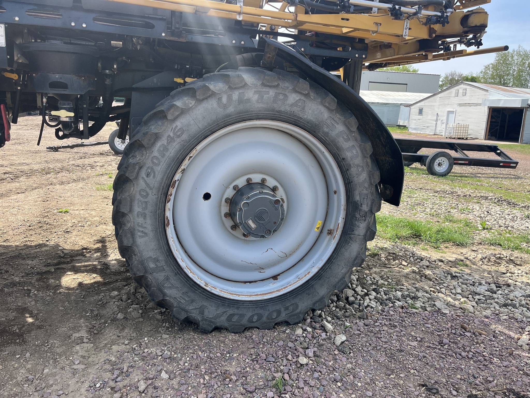2018 ROGATOR RG1300C Self-Propelled Sprayer