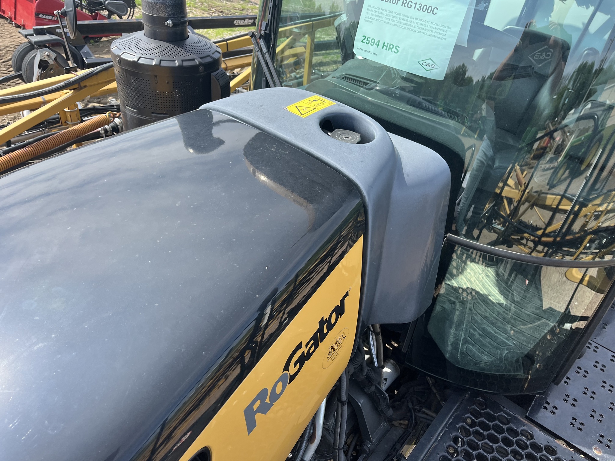 2018 ROGATOR RG1300C Self-Propelled Sprayer