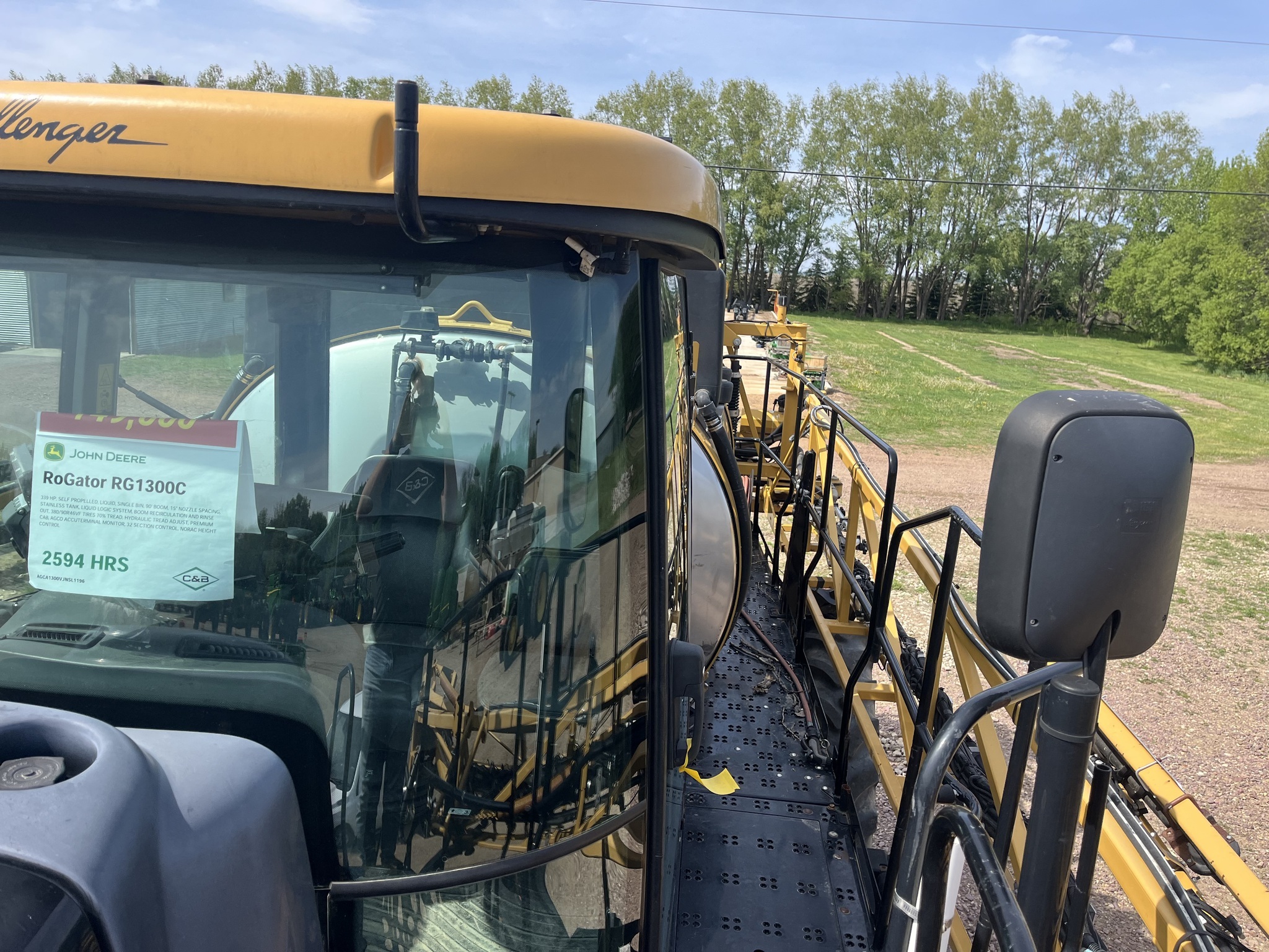 2018 ROGATOR RG1300C Self-Propelled Sprayer