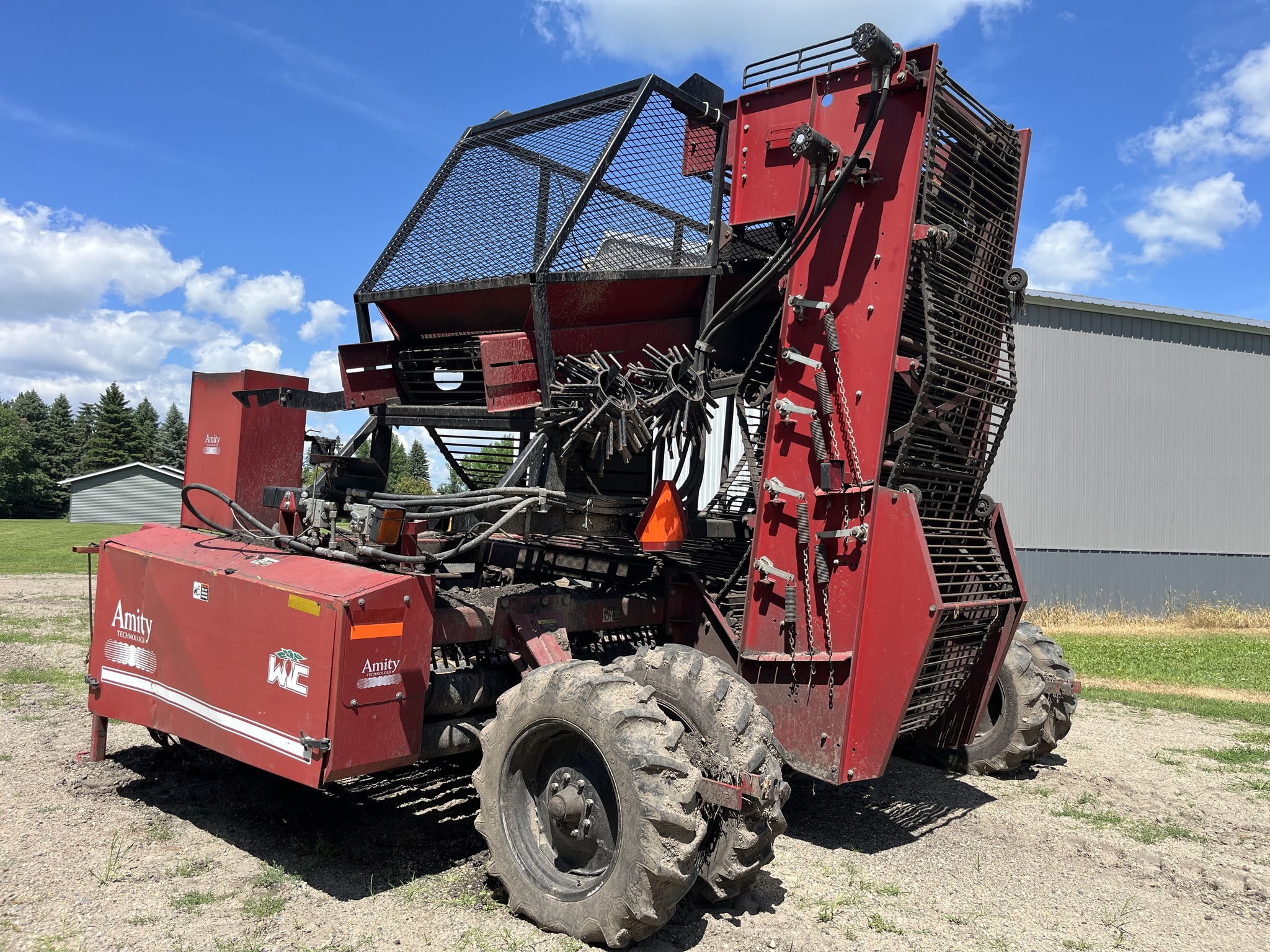 2002 Amity R998 Beet Equipment