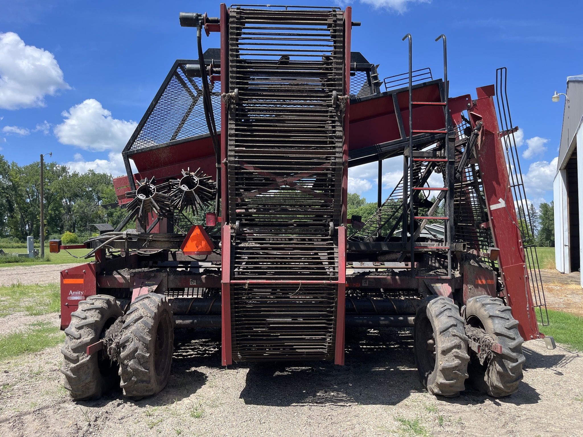 2002 Amity R998 Beet Equipment