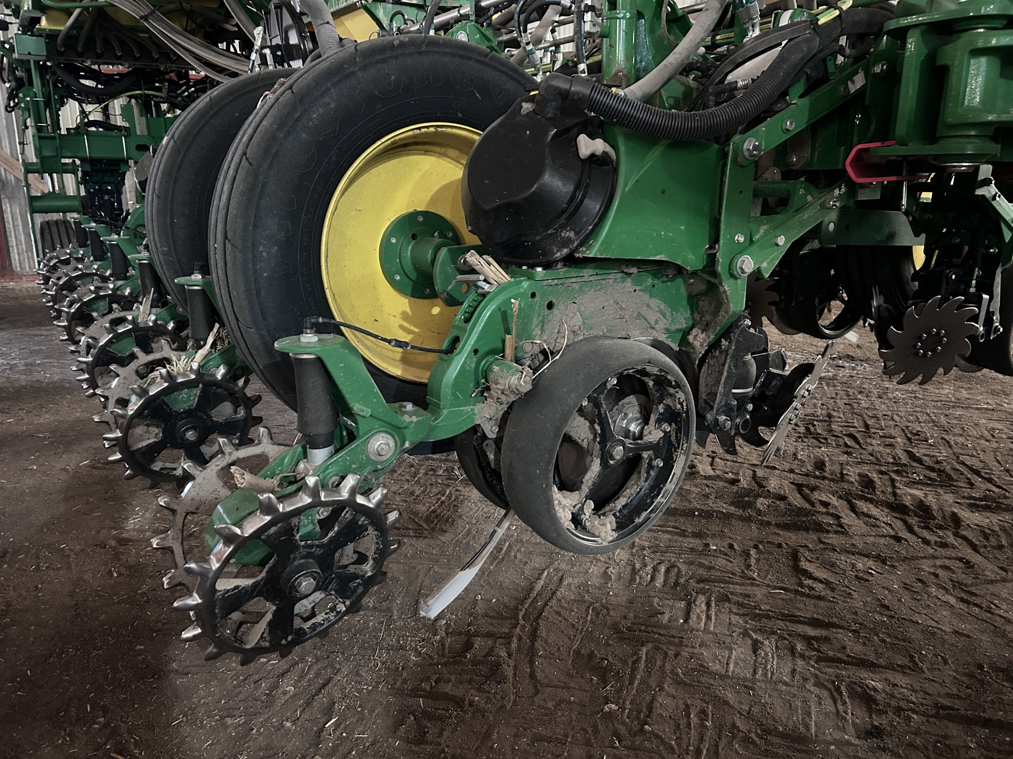2023 John Deere 1775NT Planter