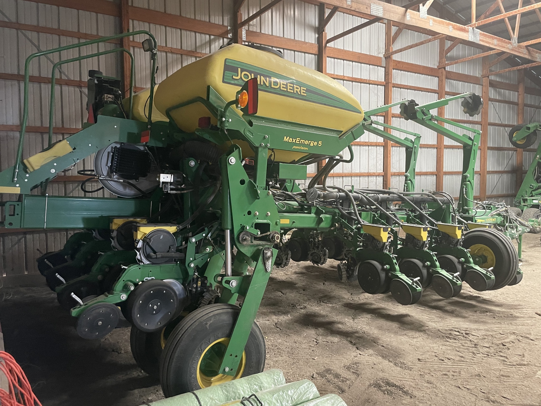 2015 John Deere 1775NT Planter