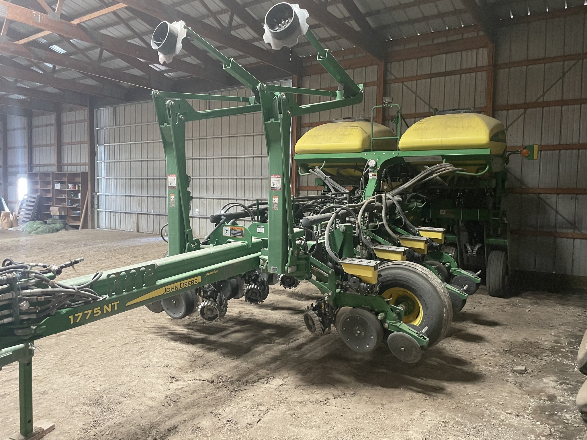 2015 John Deere 1775NT Planter