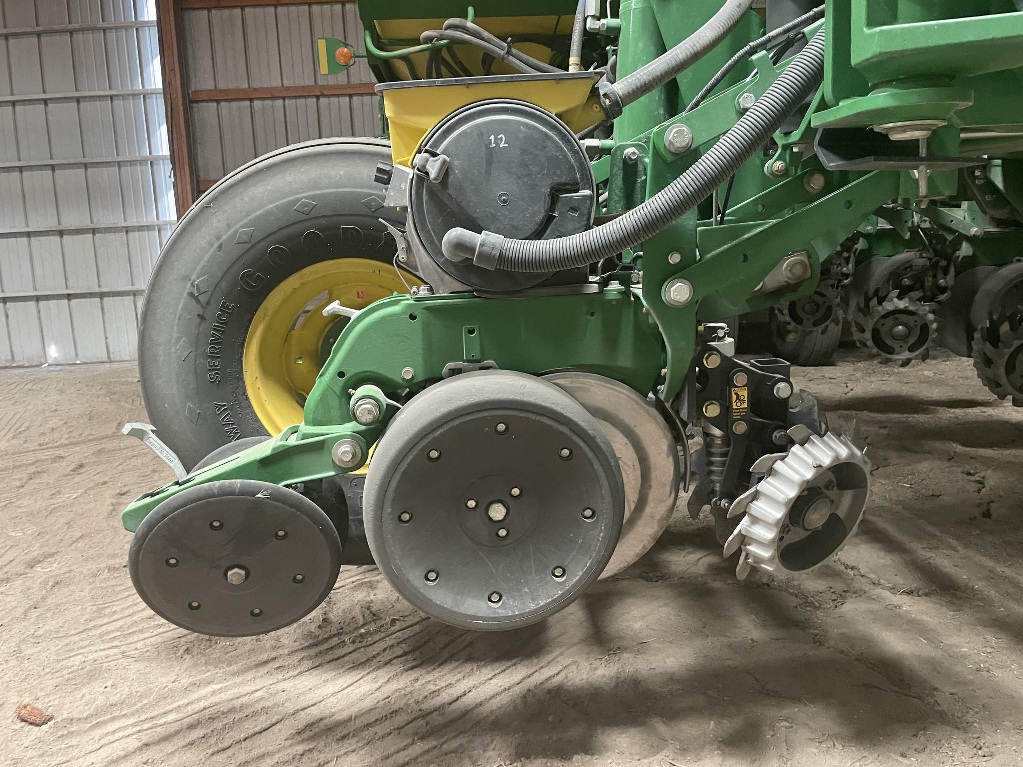 2015 John Deere 1775NT Planter