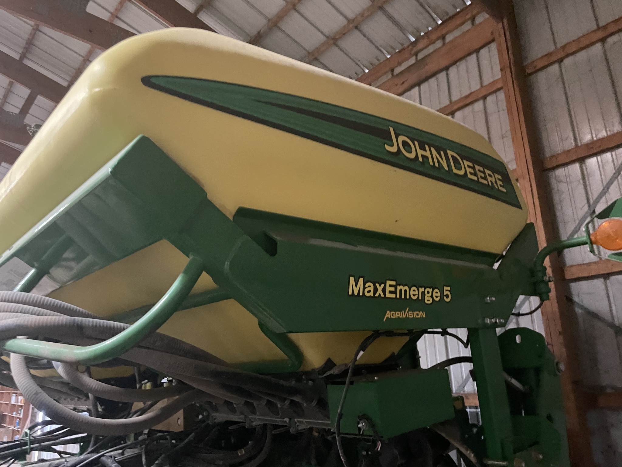 2015 John Deere 1775NT Planter