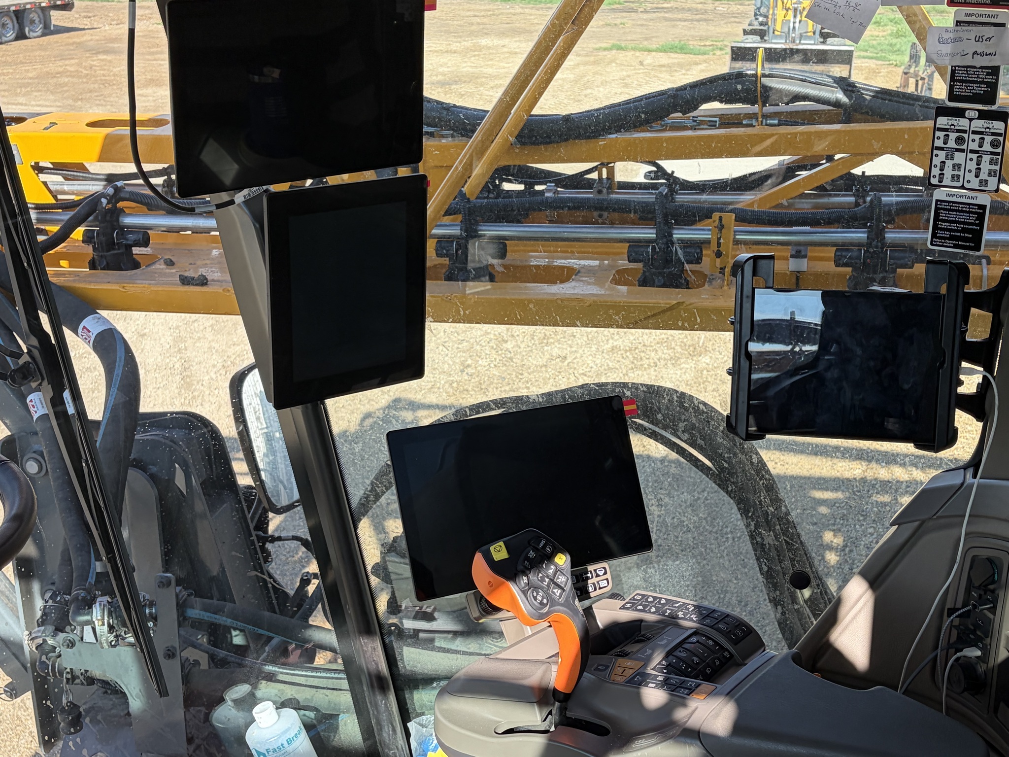 2025 Hagie STS16 Self-Propelled Sprayer