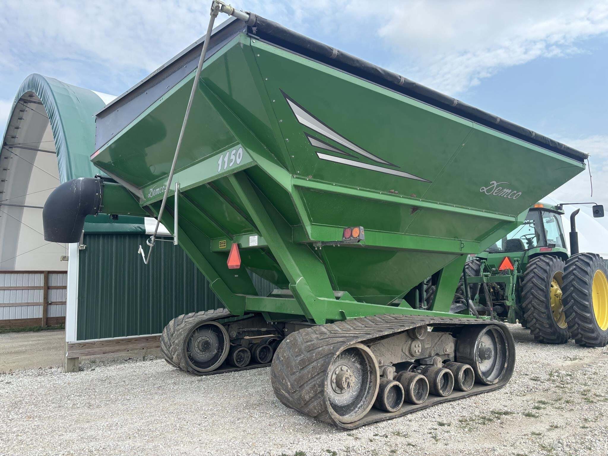 2018 Demco 1150 Grain Cart
