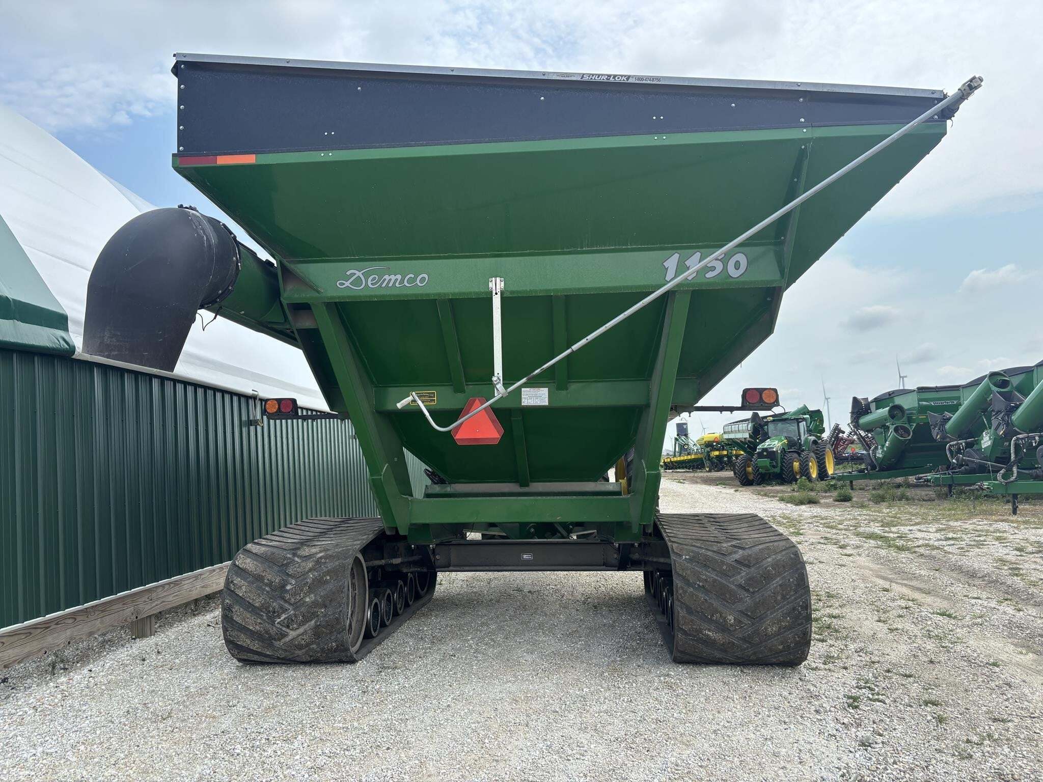 2018 Demco 1150 Grain Cart